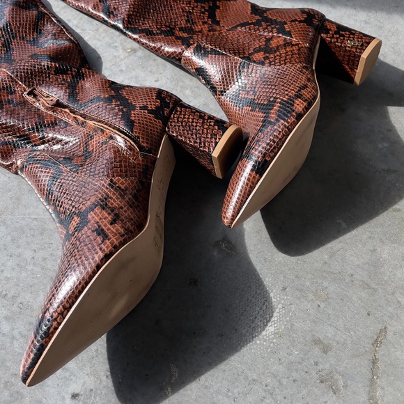 Kurt Geiger Oxblood burgundy snake skin boots - Picture 8 of 12